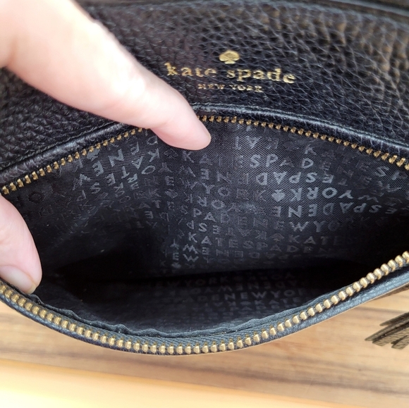 Kate Spade Black Leather Crossbody Bag with Tassel, Gold Trim & Adjustable Strap - Picture 3 of 7